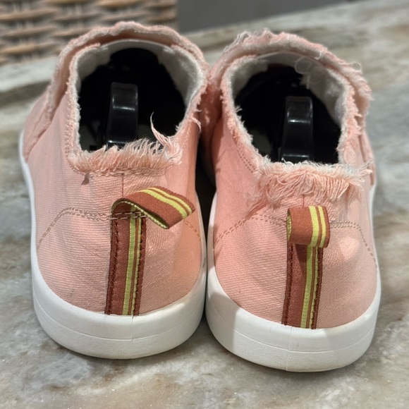 Women’s VIONIC Beach Collection Malibu Slip-On Pink Sneakers- Size 8 - Picture 6 of 11